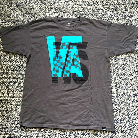 MENS Vans. Boys Lg. GREAT CONDITION. Surf. Skate. - Picture 1 of 4